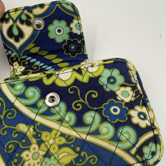 Vera Bradley Wristlet Wallet Womens One Size Blue Floral Quilted Cotton ID Zip - Picture 3 of 12